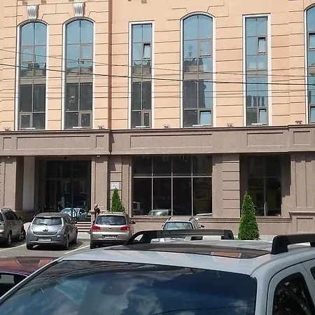 On Velyka Arnauts'ka Str Apartment